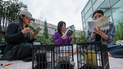 휴대폰은 끄고, 몰입은 켠다… 북클럽·콘서트로 번지는 ‘폰 프리’