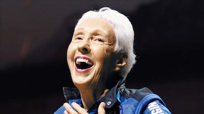 82세에 우주 문턱 넘은 美 여성 조종사 하늘로