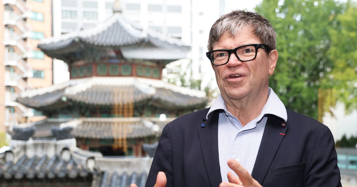 AI Pioneer Yann LeCun Criticizes AI Slowdown Movement, Says 'Everyone is Performing Theater'