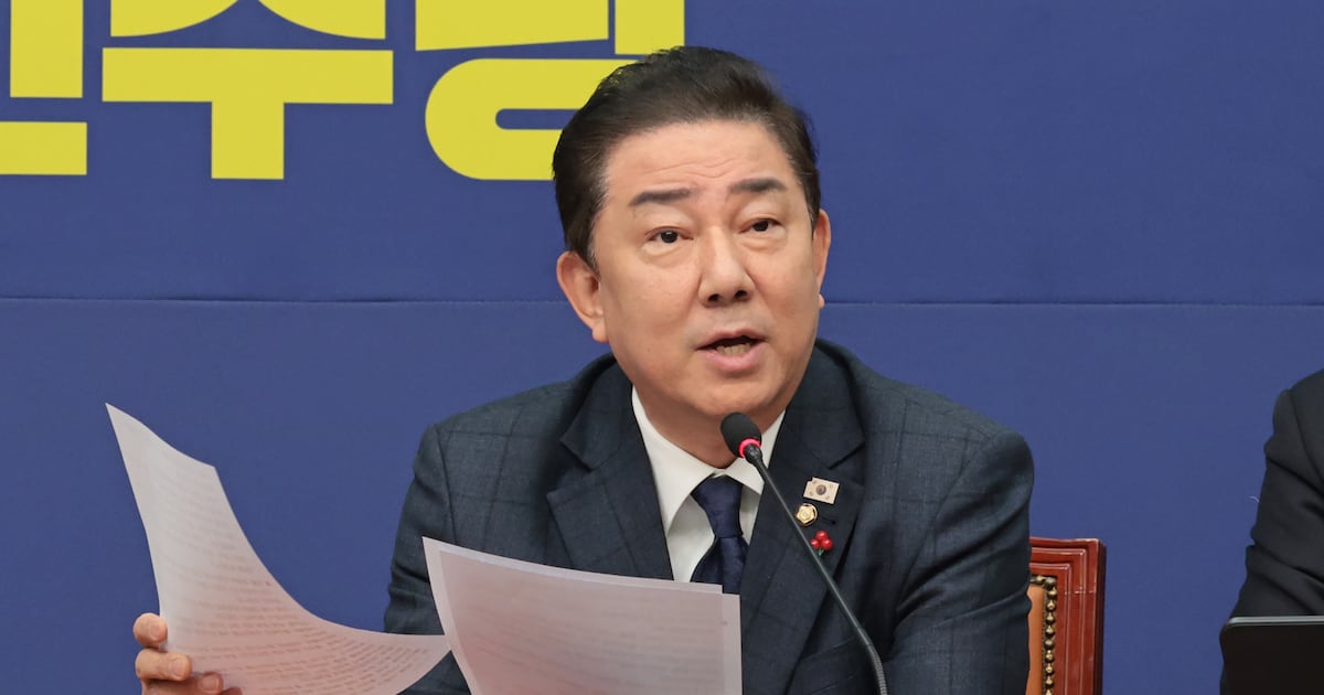 빛의 혁명 관련 회의 장면