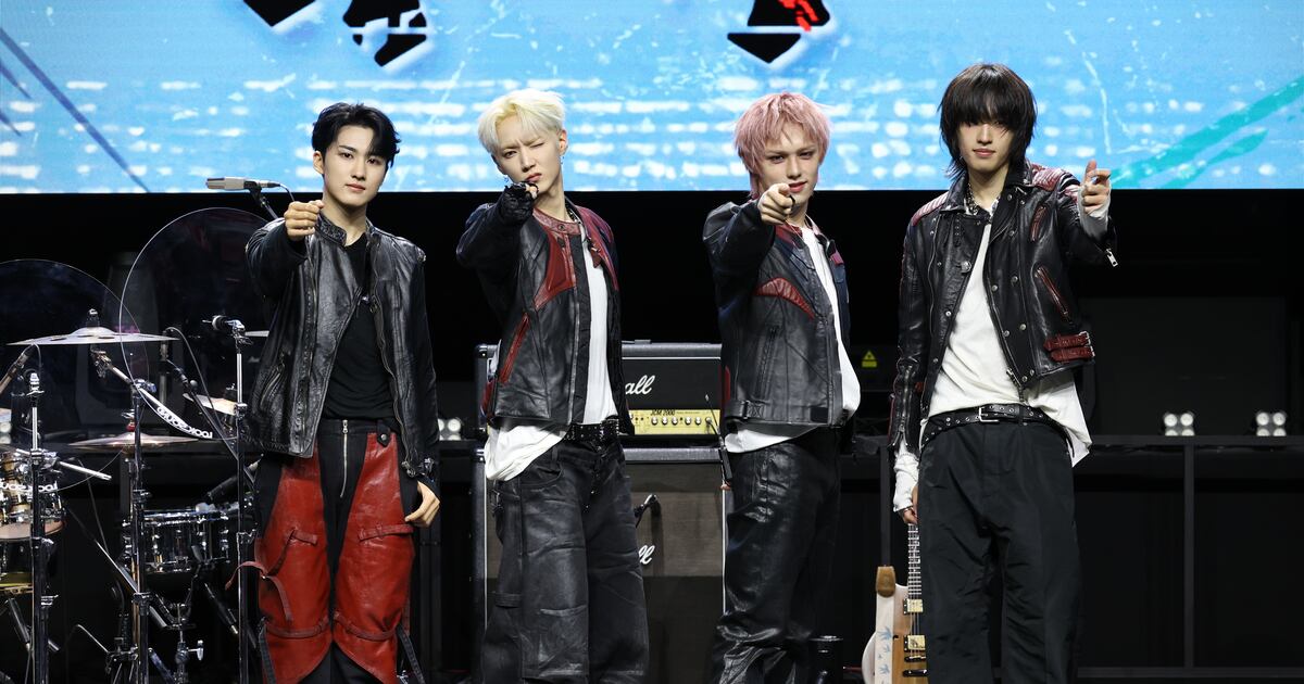 Axmxp Group AxMxP's 4-Month Comeback: Music Show 1st Goal