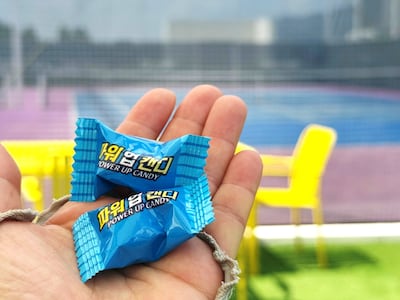 한낮 야외 활동 힘겨울 때, 포도당·나트륨·구연산 배합 사탕 한 알이면 거뜬