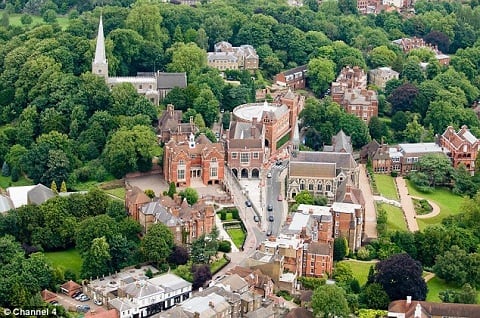 ¿µ±¹ÀÇ ¸í¹® ÇØ·Î¿ì °íµîÇб³