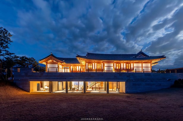 '더 한옥' 종택과 선돌정은 전통 한옥 구조를 고스란히 살린 지상층과 현대적 편의시설을 설치한 지하층으로 이뤄진 복층 구조다. /더한옥헤리티지하우스