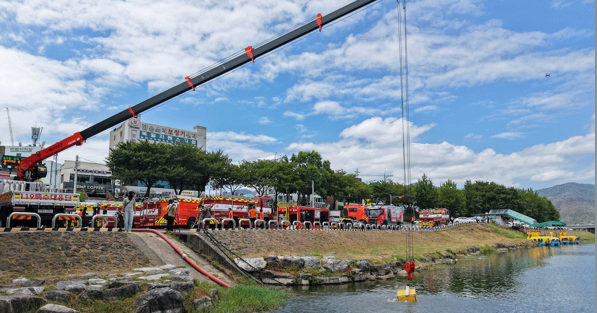 Fire department water tanker trucks gathered in Miryang, Gyeongnam for drought relief