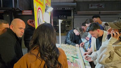 불야성 이루는 튀르키예 ‘길거리 카지노’… 고물가에 복권 열풍 거세졌다