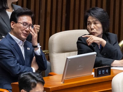 30%대 찍은 李지지율에… 공소취소 특검·공공기관 이전 다 미룬다