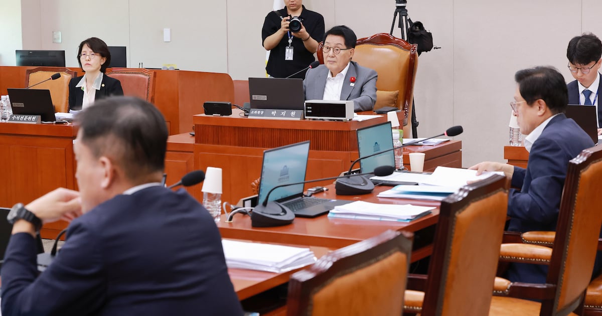 민주당의 단독 법안? 공소기각법 카드 꺼내 들며 법원 압박 나선 여야