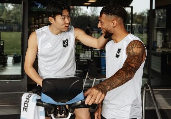 손흥민과 부앙가 사진캡처=LA FC 구단 홈페이지