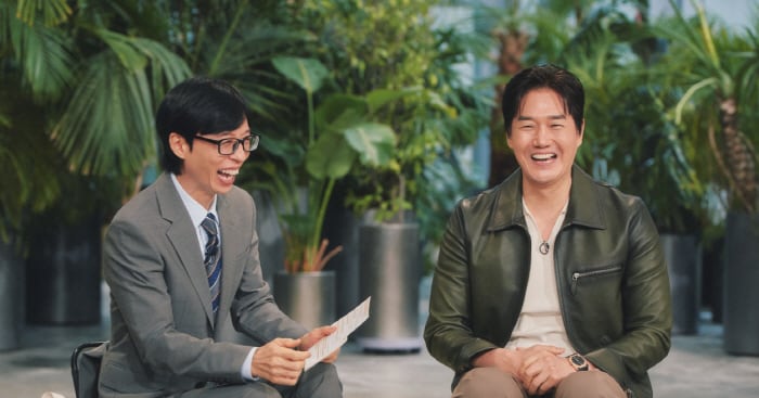 텔레비전 프로그램에 출연한 배우 유지태의 모습