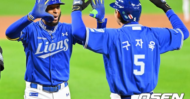 Díaz's Home Runs Bring Koo Home Twice - 조선일보