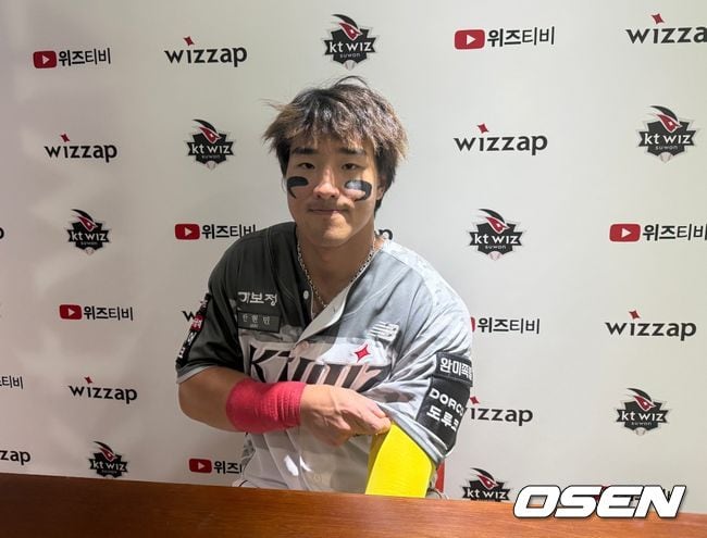 '작년 괴물타자 느낌 찾았다' 안현민, "30개는 현실적으로 어렵고, 홈런 20개는 쳐야 팀에 도움될 듯"