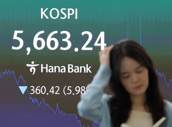 '정부 주도 리딩방'에 당했다, 증시 반 토막에 개미들 울분