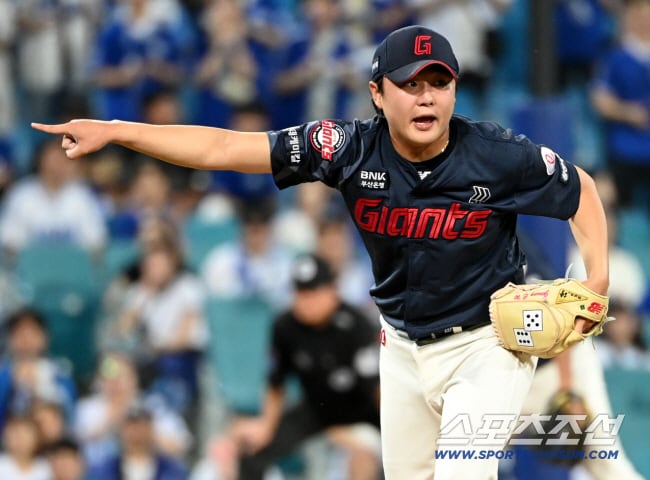 웹사이트상위노출 홈페이지상위노출 사이트상위노출’인플루언서 아내와 SNS 불화’ 롯데 정철원, 출국 인터뷰 고사 → 25일 스프링캠프 출발