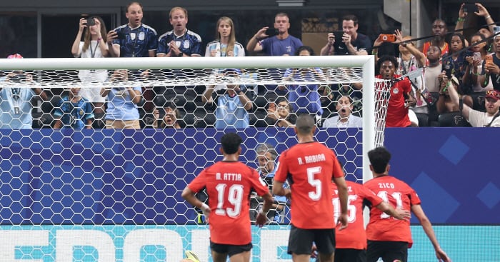 ESPN Defends Referees in Argentina-Egypt World Cup Controversy