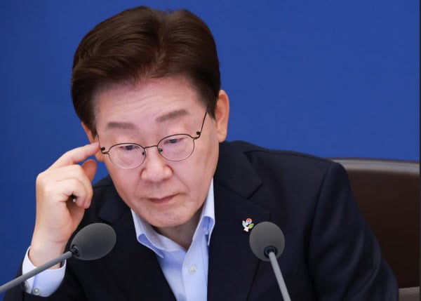 '미실현 소득 과세' 공포…서울 전역 묶은 '아파트거래허가제' 따라가나
