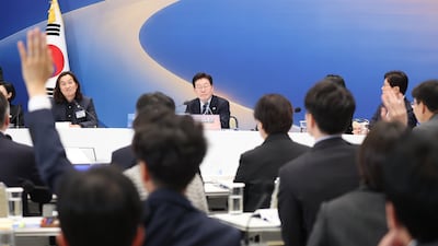 李 “반도체 주 52시간 예외, 새로운 제도 만들 필요까지 있나”