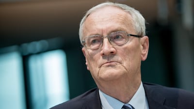 아우구스트 하닝 전 연방정보국(BND) 총재가 2015년 10월 1일 베를린 독일 국회 NSA 조사위원회에 증인으로 출석하고 있다. /연합뉴스