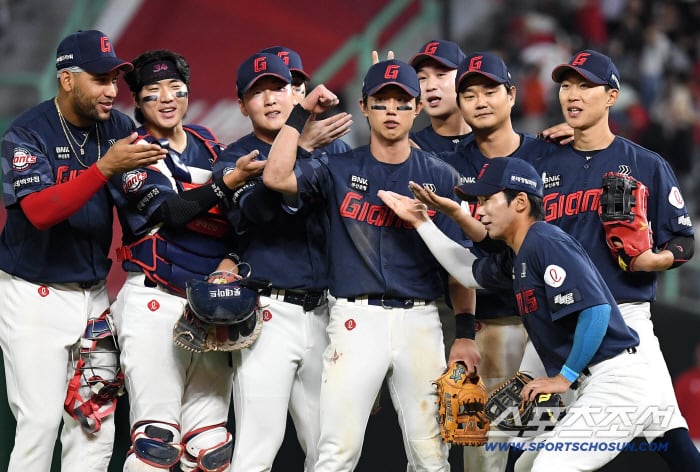 월드컵 시즌에도 야구는 봐야지! → KBO 벌써 600만 돌파! 역대 최소경기 신기록 경신