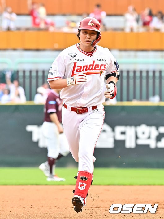 ‘전반기까지는 지명타자’ 올스타 3루수 최정, 뜨거운 인기에 오히려 난처해졌다 “빠지는 것도 예의는 아니고…”