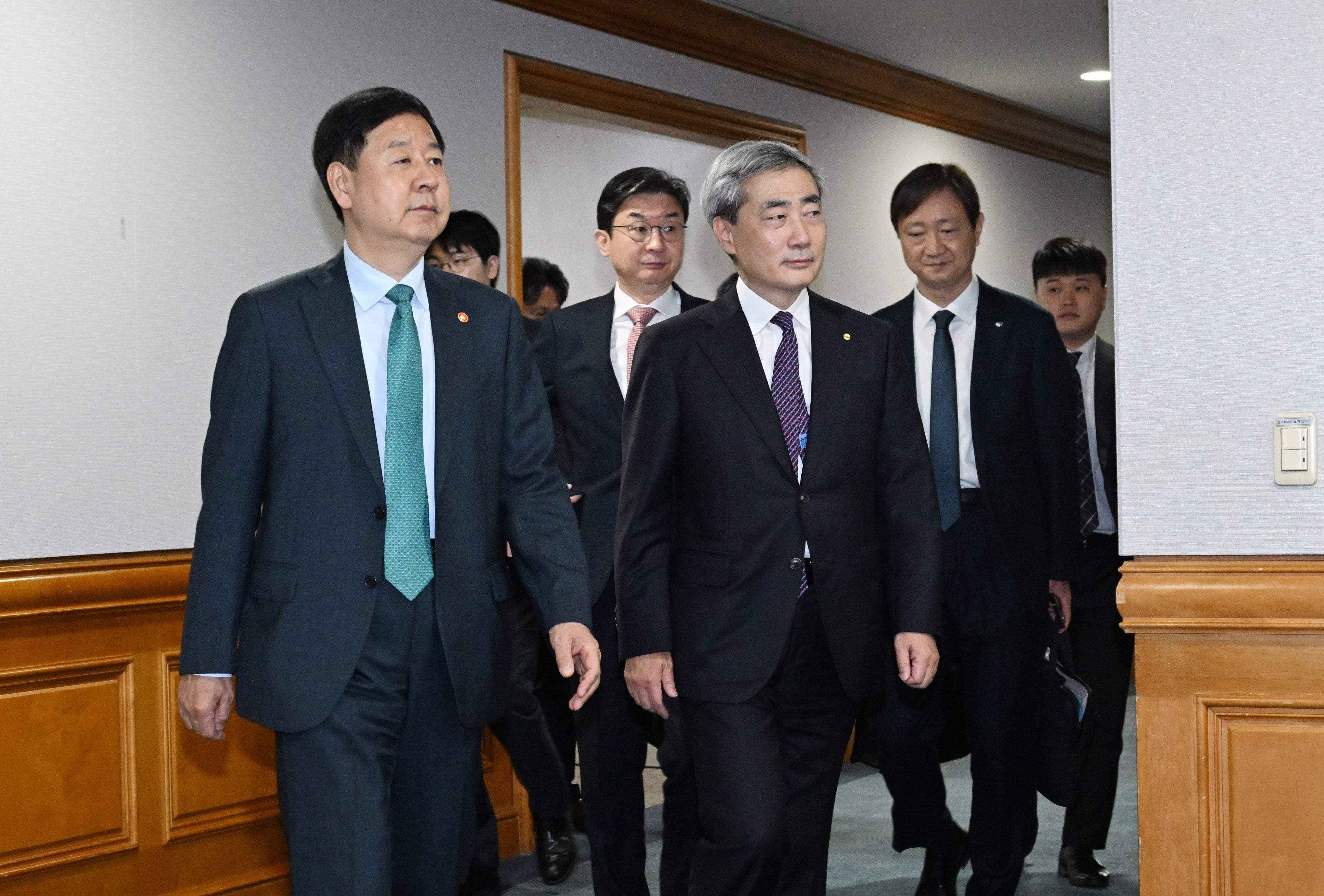 ‘삼전닉스 레버리지 ETF’ 관련 재경부·한은·금융위·금감원 회의 “이르면 오늘 열릴 것”
