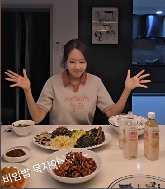소유진, 집밥 클래스 이 정도?…각종 나물 가득한 '역대급 비빔밥'