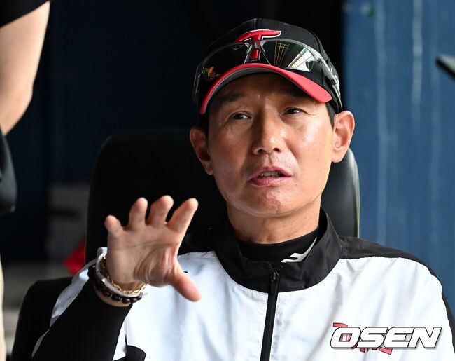 염경엽 감독,'승리를 위해' thumbnail