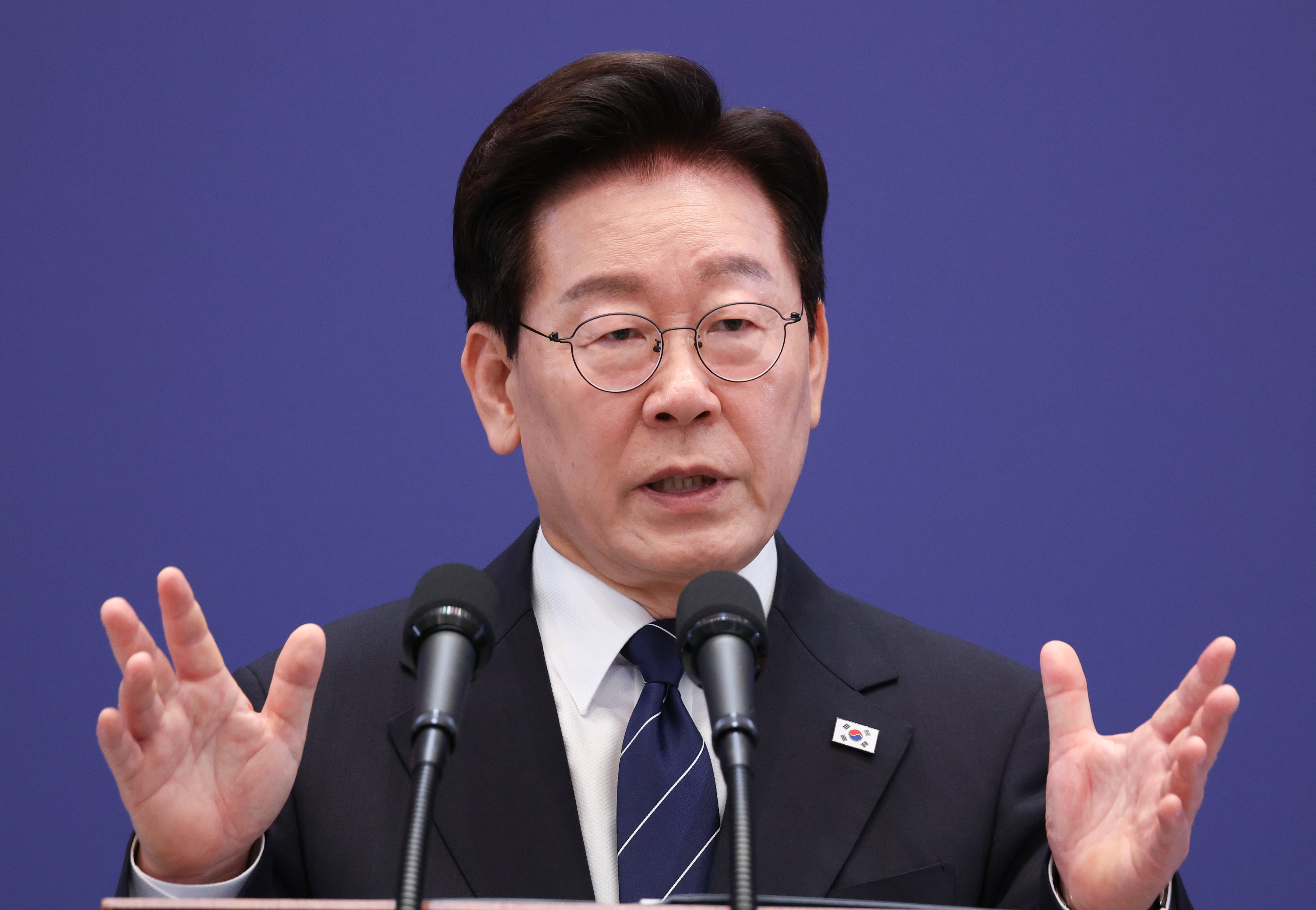 이재명 대통령이 18일 청와대 영빈관에서 열린 현안 기자회견에서 발언하고 있다. /뉴스1
