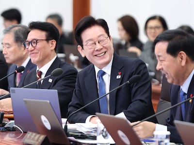 이재명 대통령이 2025년 12월 30일 청와대에서 국무회의를 주재하고 있다. 왼쪽 두 번째부터 김민석 국무총리, 이 대통령, 구윤철 부총리 겸 기획재정부 장관. 사진=청와대통신사진기자단