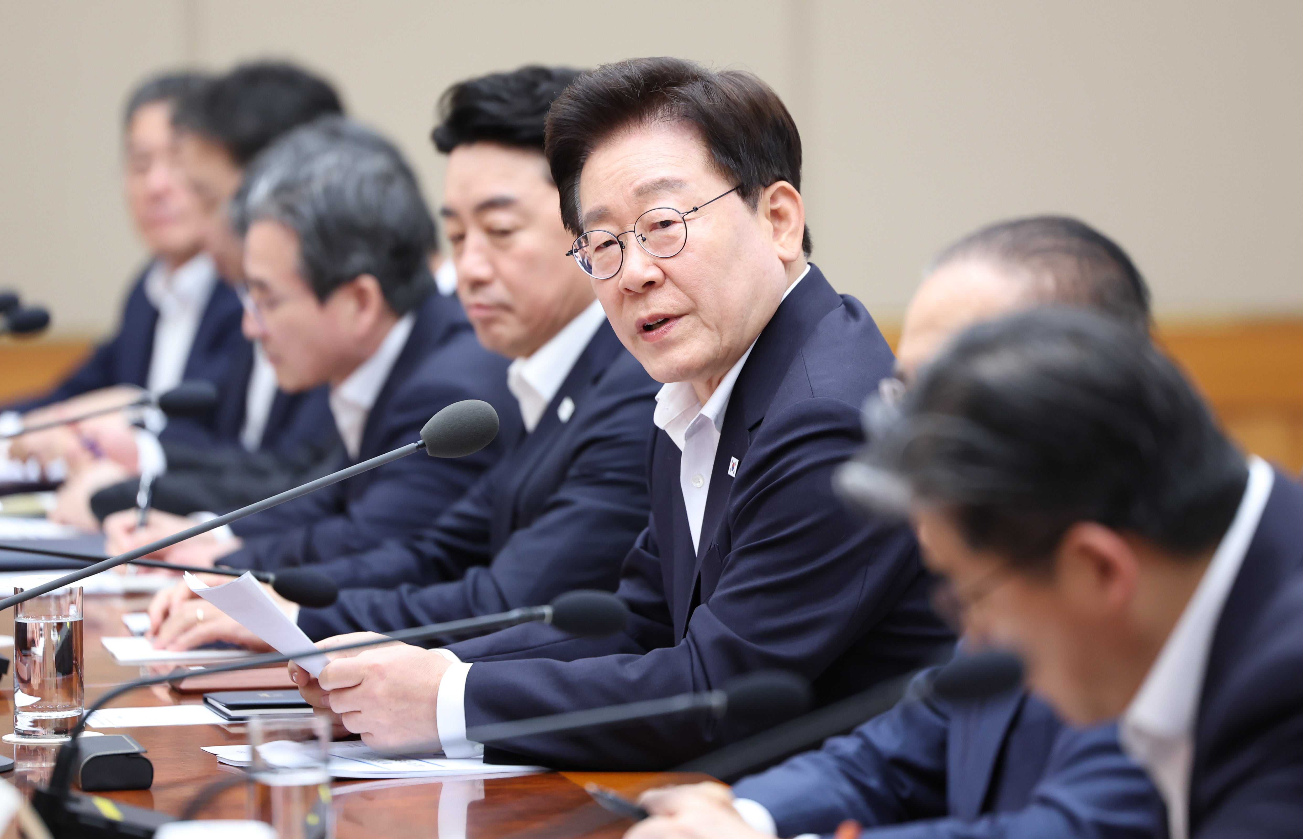 이재명 대통령이 지난 10일 청와대에서 열린 메가프로젝트 2차 민관합동 점검회의에서 발언하고 있다./뉴스1