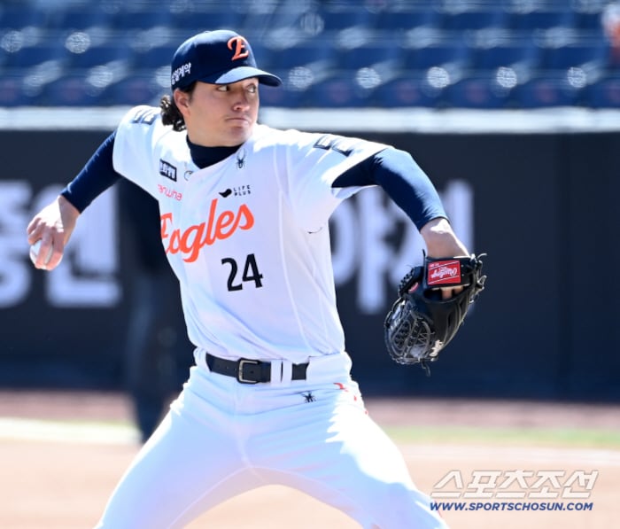 19일 대전한화생명볼파크에서 열린 KIA와 한화의 시범경기. 한화 선발투수 화이트가 역투하고 있다. 대전=허상욱 기자wook@sportschosun.com/2026.03.19/