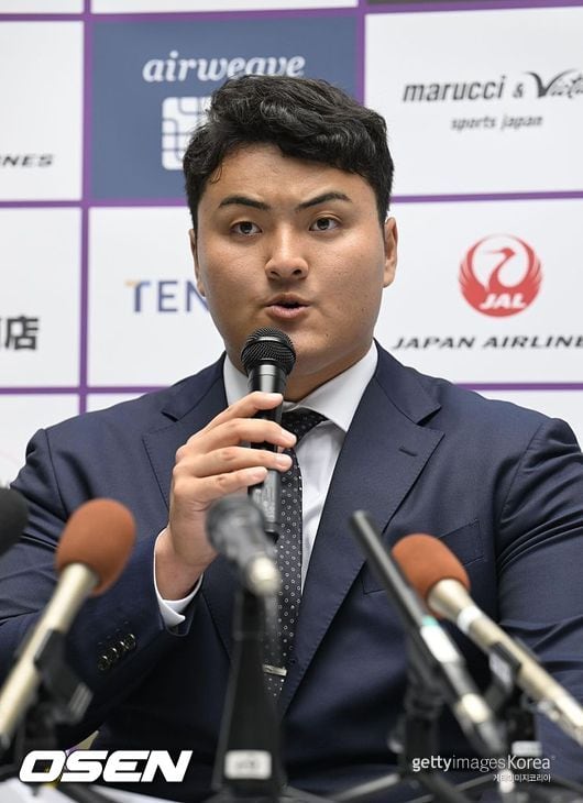 日 괴물 유망주, 눈물의 기자회견 왜?…1순위 지명 뿌치리고 ML 도전 택한 이유
