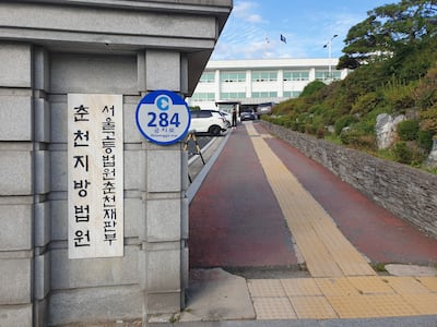 쓰러진 피해자 차로 치고 ‘목격자’ 행세, 국민참여재판서 징역 2년