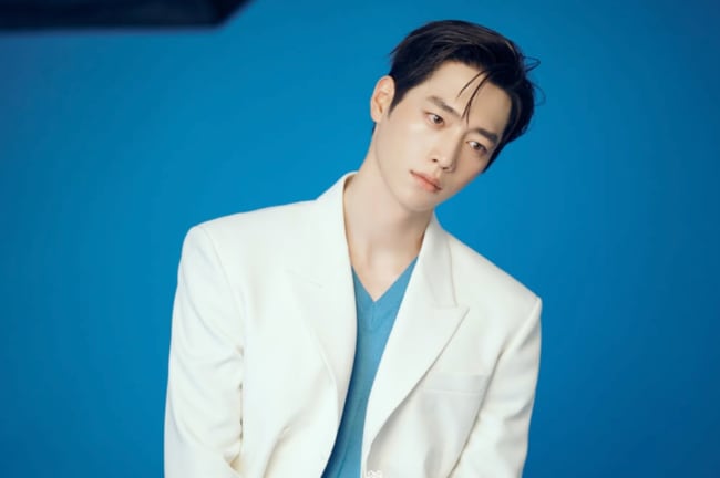 서강준, 이게 화보 비하인드라고? "작품 전시 아닌가요"