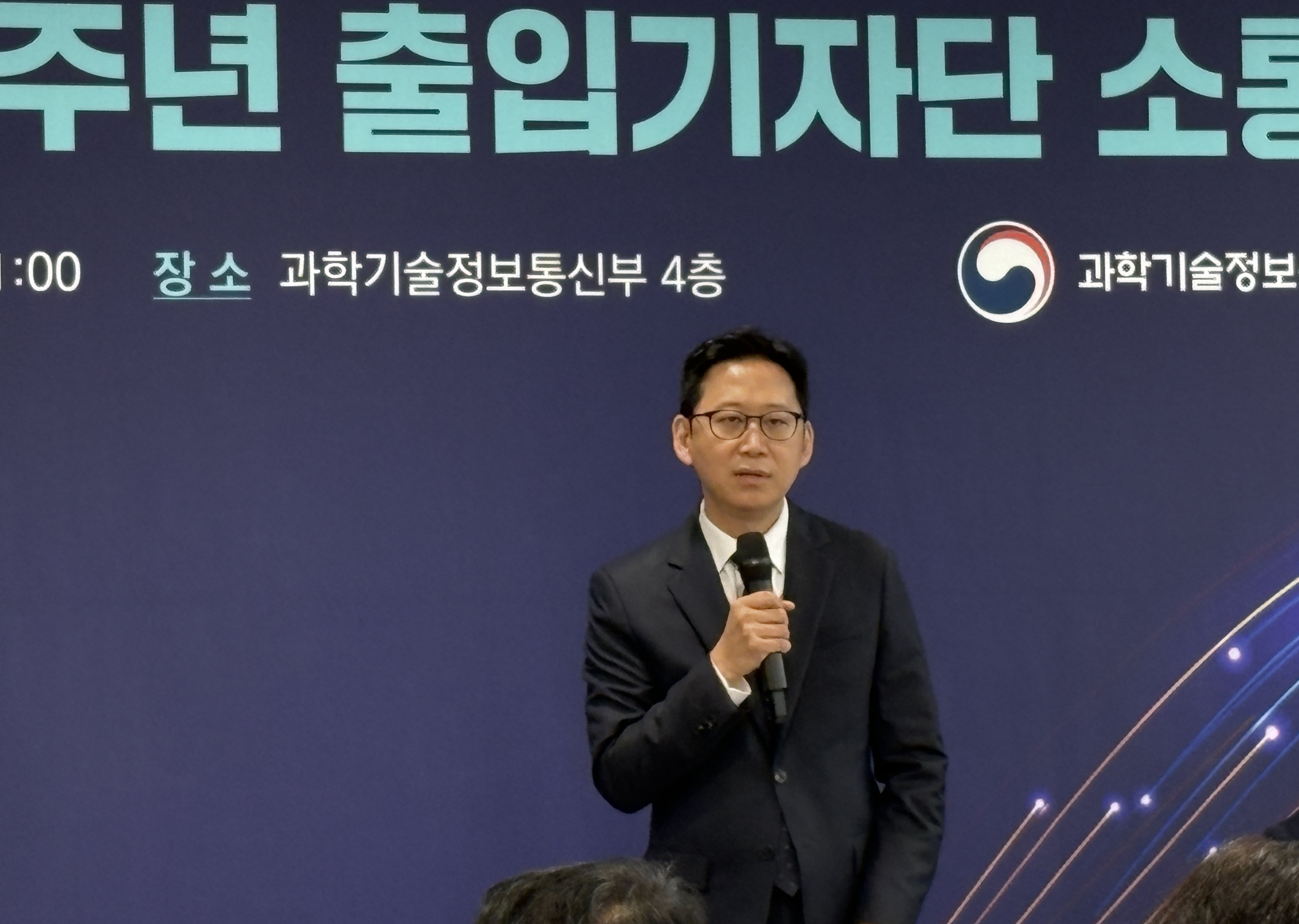 취임 1주년 배경훈 부총리 “中 키미 K3, 저비용으로 美 미토스급 도전… AI 역량 확보 안 하면 종속돼”