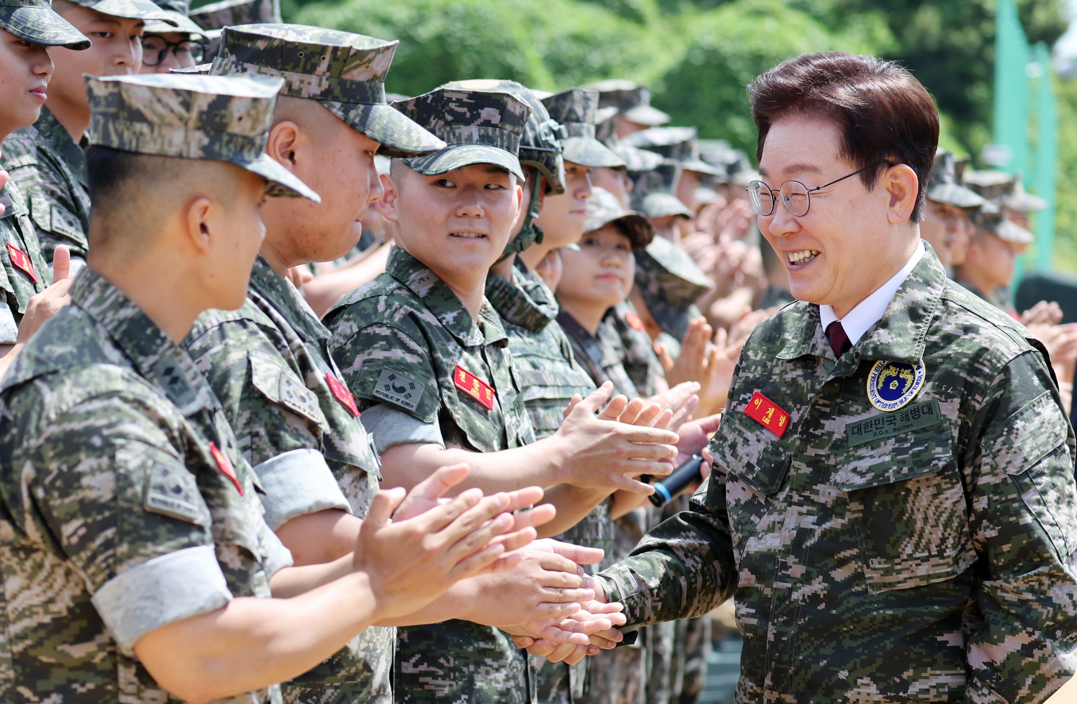 연평도 간 李 “징집병 줄이고 선택적 모병제 도입”