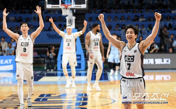 13일 고양 소노아레나에서 열린 프로농구 챔피언결정전 고양 소노와 부산 KCC의 경기. 우승을 차지한 KCC 허훈이 환호하고 있다. 고양=박재만 기자 pjm@sportschosun.com/2026.05.13/