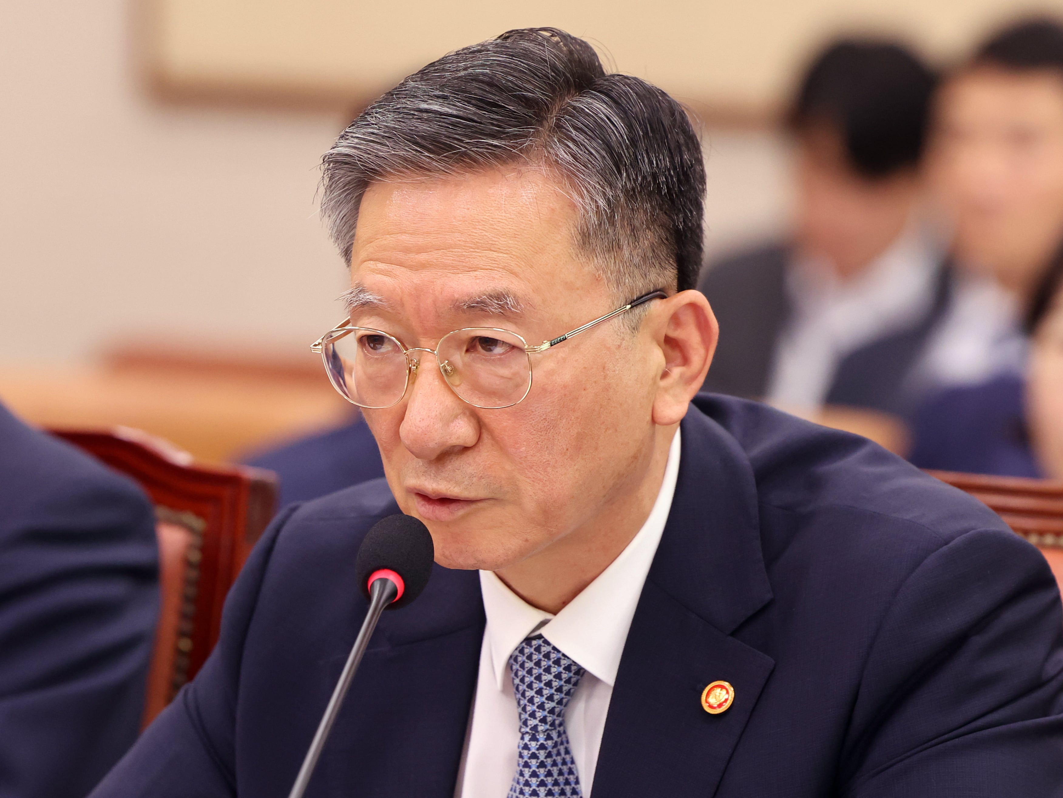 정성호 “사퇴 의지 오래전부터 참모 통해 전달”