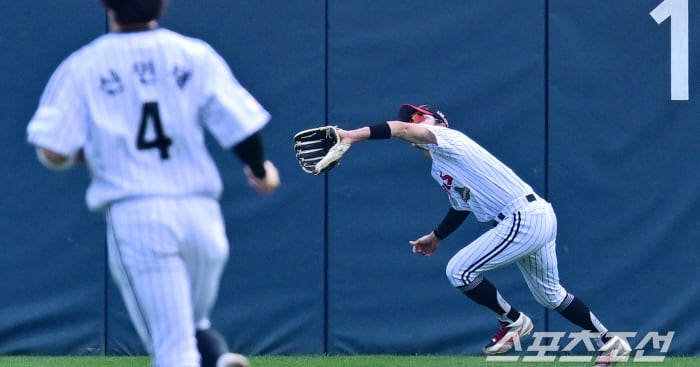 Hwang Sung-bin Aims to Match Park Hae-min's Defense Under Lee - 조선일보