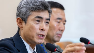 강신철 국방부 장관이 29일 국회 국방위원회에서 열린 DMZ 지뢰 추정 폭발사고 현안 질의에 참석해 DMZ 사고 관련 의원 질의에 답하고 있다. /연합뉴스