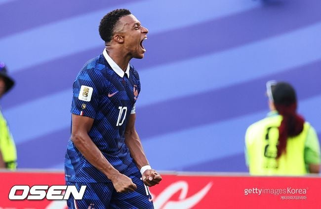 '음바페 PK 결승골' 프랑스, 파라과이 1-0 격파...모로코와 8강 격돌