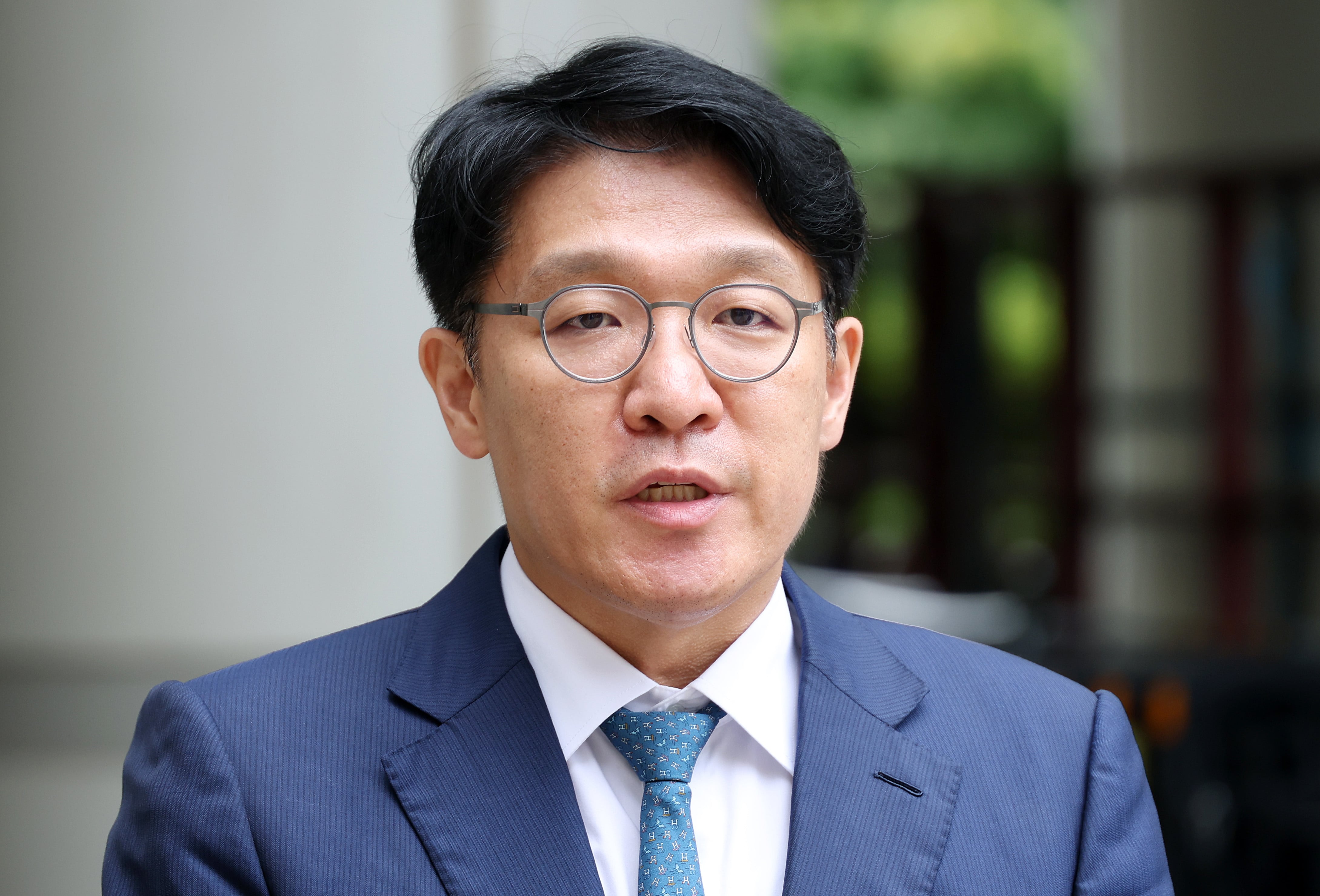 김상민 항소심 5월 8일 선고... 법정서 ‘이우환 그림’ 진품 여부 심리 검토