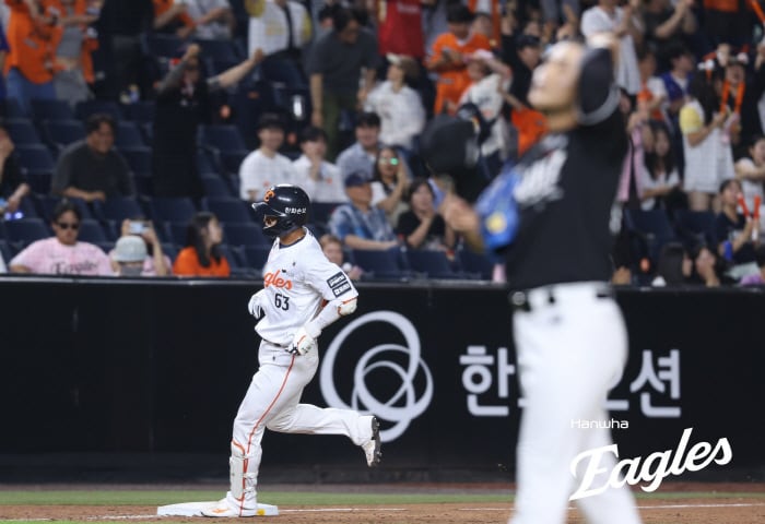 "이제 1안타 남았어요" KBO리그 최초의 진풍경, '벼랑 끝' 몰린 동생은 왜 웃었을까
