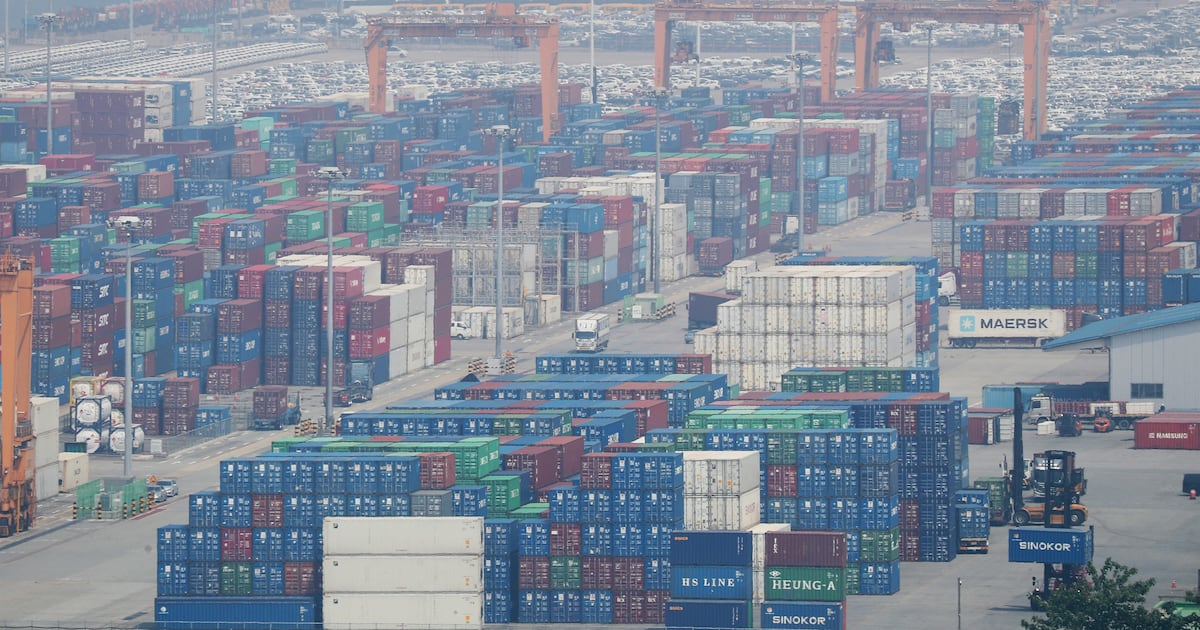 South Korea Exports Hit Historic High Amid Global Economic Uncertainties