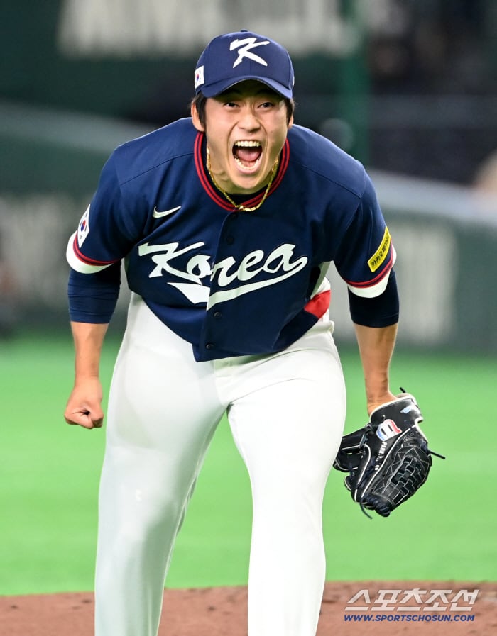9일 일본 도쿄돔에서 열린 WBC(월드베이스볼클래식) 한국과 호주의 경기, 6회말 1사 1루 박영현이 화이트필드를 병살로 처리하며 이닝을 끝낸 뒤 환호하고 있다. 도쿄(일본)=허상욱 기자wook@sportschosun.com/2026.03.09/