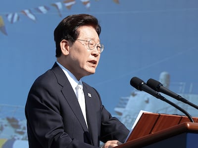 이재명 대통령이 지난 9월 30일 울산에서 열린 대호김종서함 진수식에서 축사를 하고 있다. photo 뉴스1