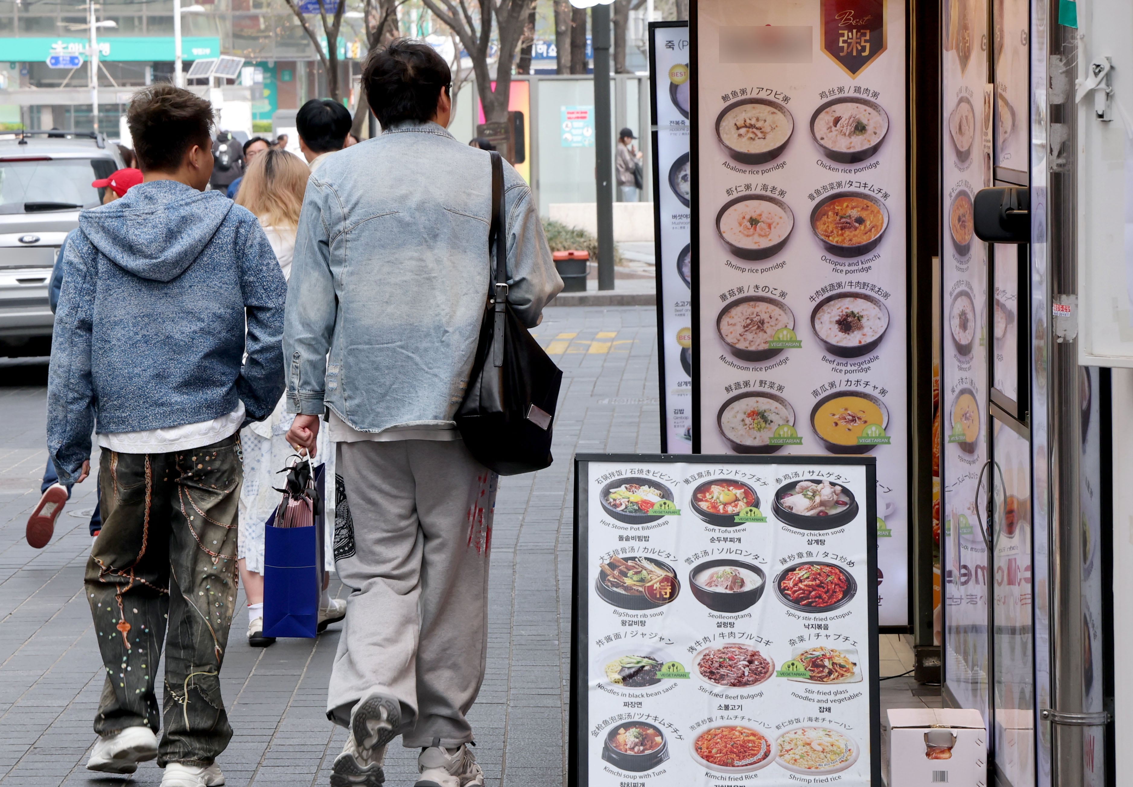 “식당 못 버텨”…경총, 최저임금 업종별 차등화 요구