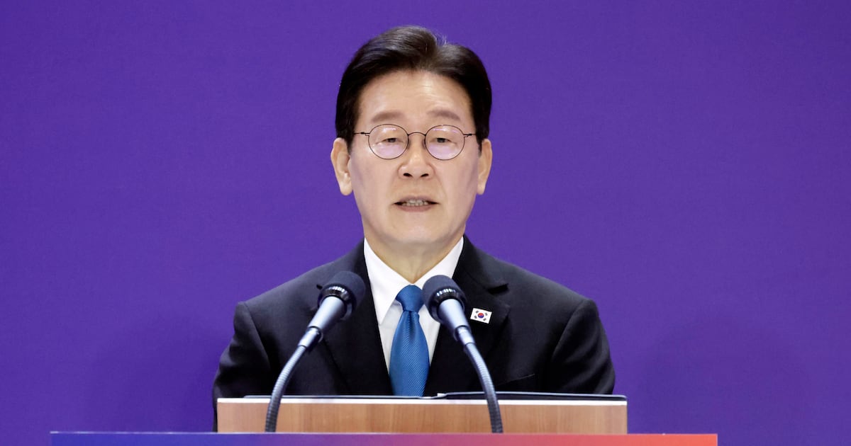 李 대통령 "韓이 수빅만에 건조한 배에 필리핀 제품 실어 세계로" - 뉴스 썸네일 이미지