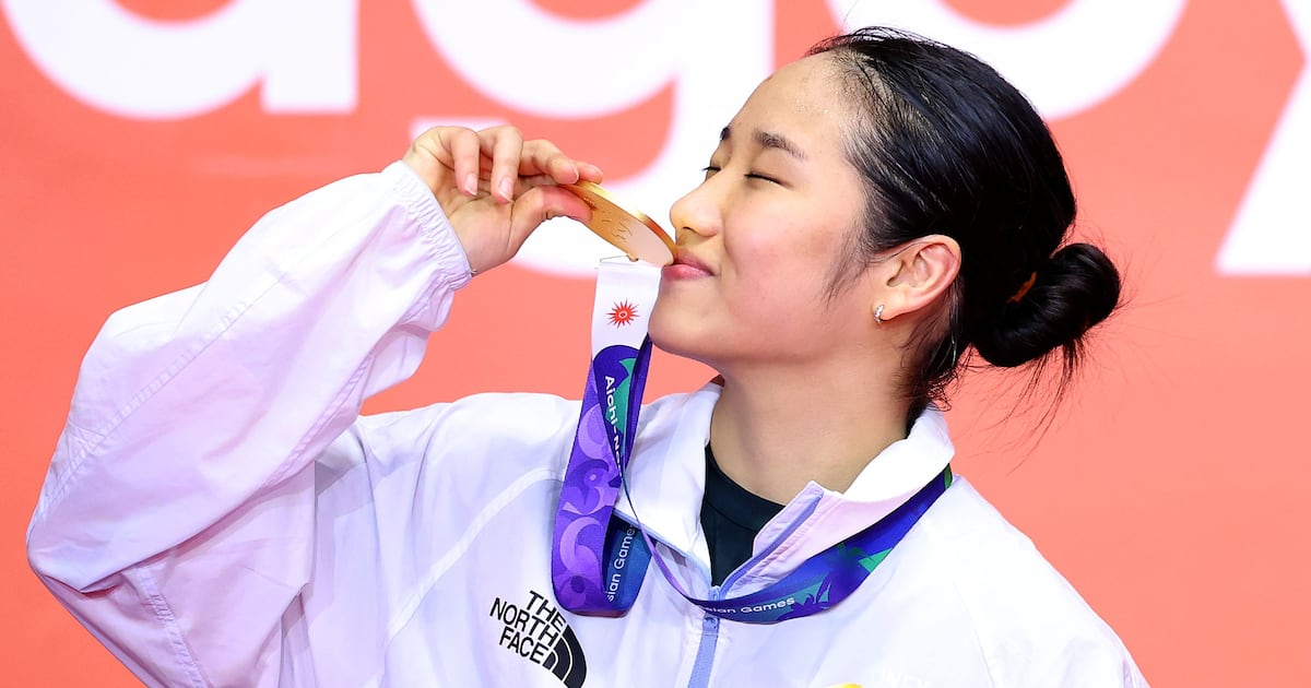 An Se-young Makes History with First Back-to-Back Asian Games Women's Singles Golds - 조선일보