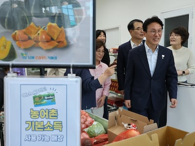 농어촌 1인당 月15만원… 기본소득에 지자체 허리 휜다